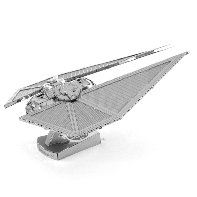 דגם הרכבה מלחמת הכוכבים RO TIE striker הדגם הבנוי, חברת Metal Earth